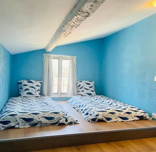 Chez-yu Au Pied De La Cite *